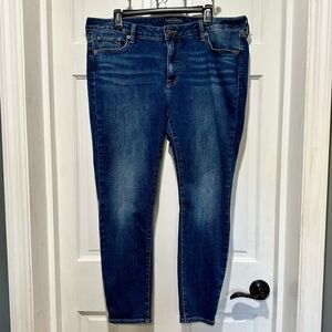 🍀Lucky Brand 🍀Lolita Mid Rise Curvy Fit Skinny Jeans